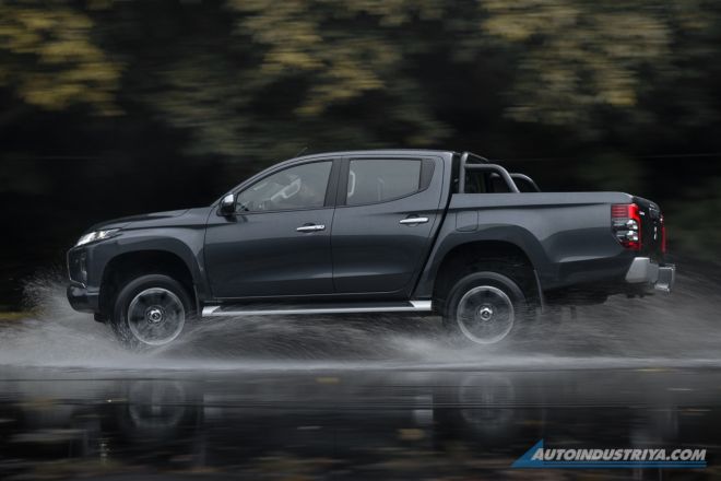 2019 Mitsubishi Strada 4x4 image