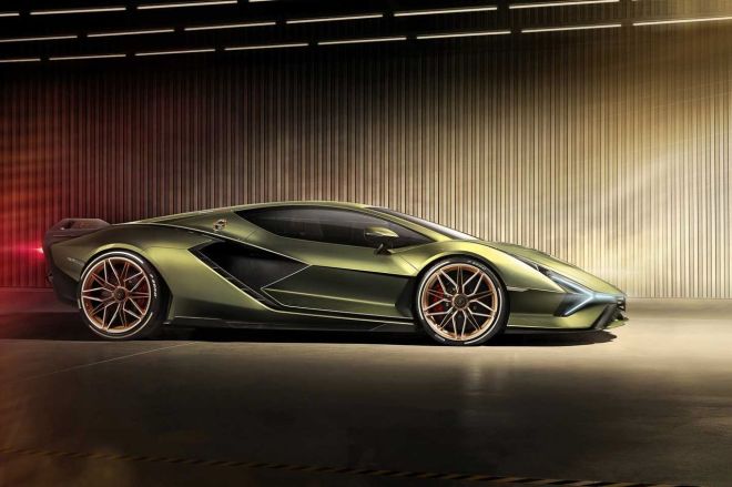 Lamborghini Sian is an 800+ HP electrified bull ready to kick ass image