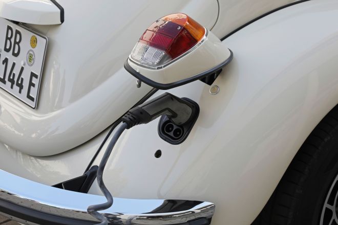 Volkswagen can turn your classic Beetle to an electric car image