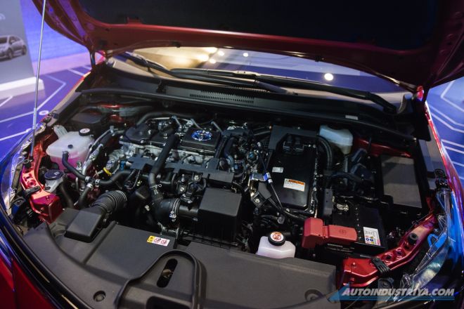 Php 1.580M will get you the 2020 Toyota Corolla Altis Hybrid image