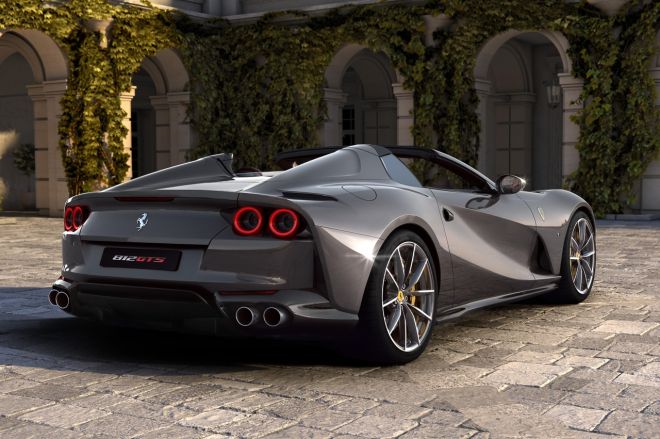 Ferrari 812 GTS is the fastest drop-top in the world with 800 HP image