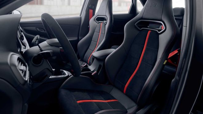 Hyundai i30 N Project C picks a fight with the Honda Civic Type R image