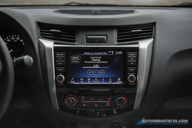 2019 Nissan Navara VL 4x4 image