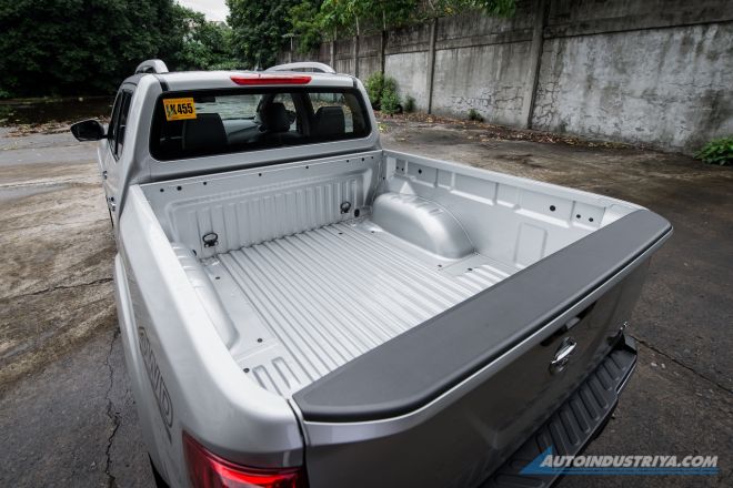 2019 Nissan Navara VL 4x4 image