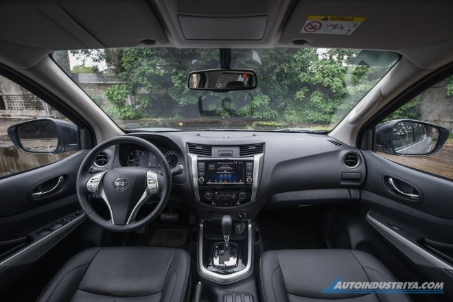 2019 Nissan Navara VL 4x4 image