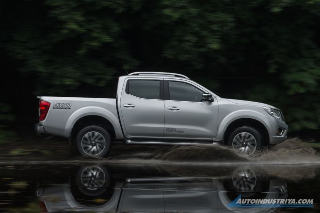 2019 Nissan Navara VL 4x4 image
