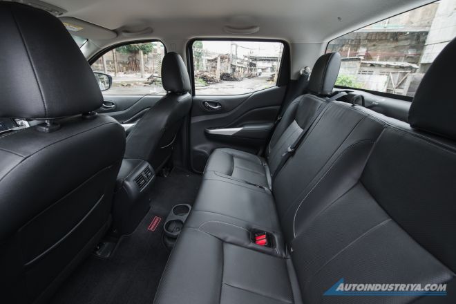 2019 Nissan Navara VL 4x4 image