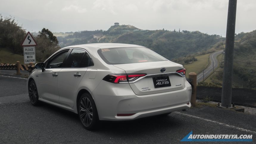2020 Toyota Corolla Altis Hybrid used 3.28L from Manila-Tagaytay image