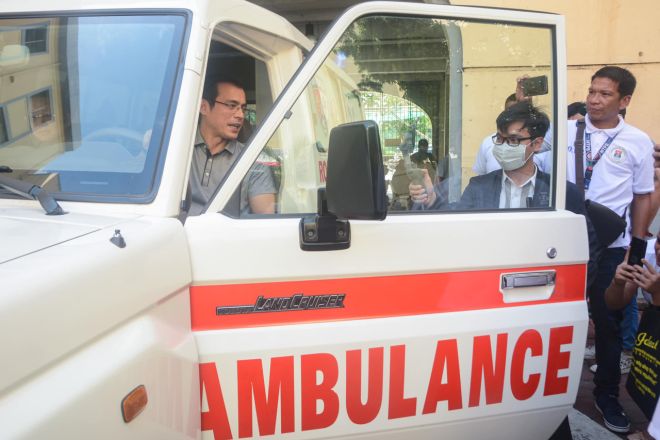 City of Manila gets a pair of Land Cruiser Ambulances image