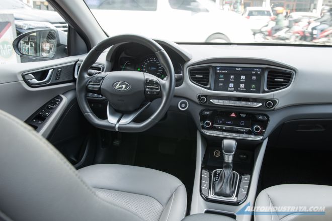 2019 Hyundai Ioniq 1.6 GLS Hybrid image