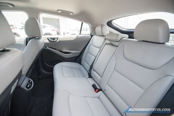2019 Hyundai Ioniq 1.6 GLS Hybrid image