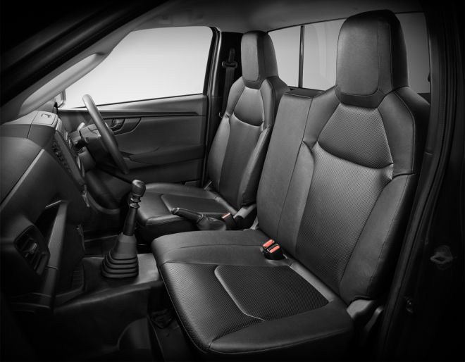 2020 Isuzu D-Max will have these variants image