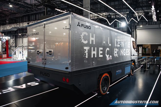 Fuso Vision F-Cell Truck image