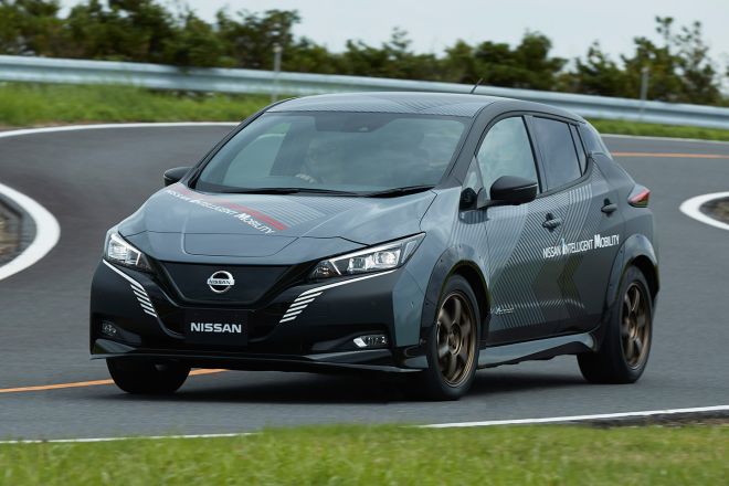 This dual-motor Nissan Leaf can match a Civic Type R, WRX STI image