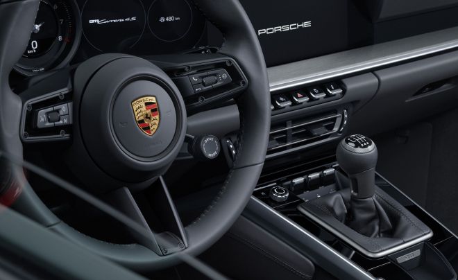 Porsche gives 911 Carrera S, 4S a proper manual transmission image