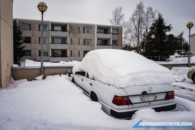 Six Tips for Driving on Snow and Cold Climate image