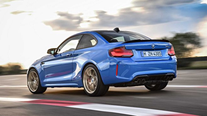 Most powerful BMW M2 CS still has a manual transmission image