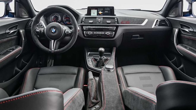 Most powerful BMW M2 CS still has a manual transmission image