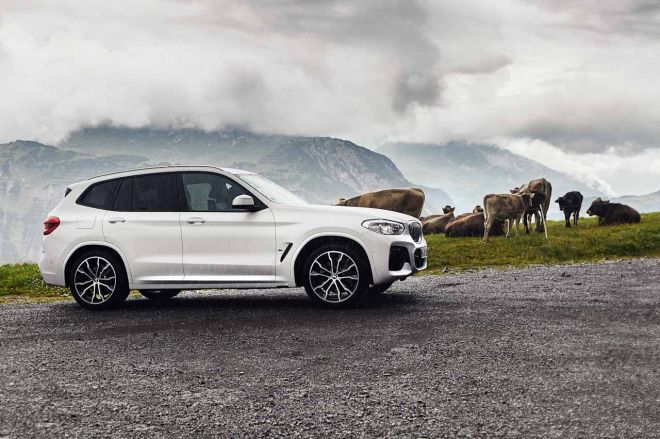Get up to 47 kml with this 2020 BMW X3 plug-in hybrid image