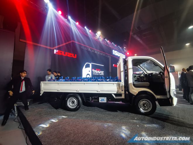 These are the many different versions of the 2020 Isuzu Traviz image