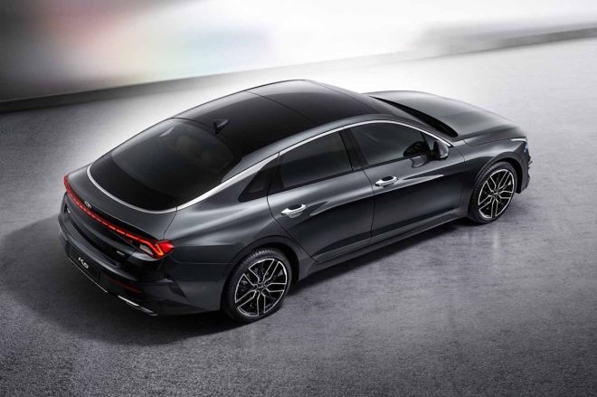 2021 Kia Optima fastback looks like an absolute stunner image
