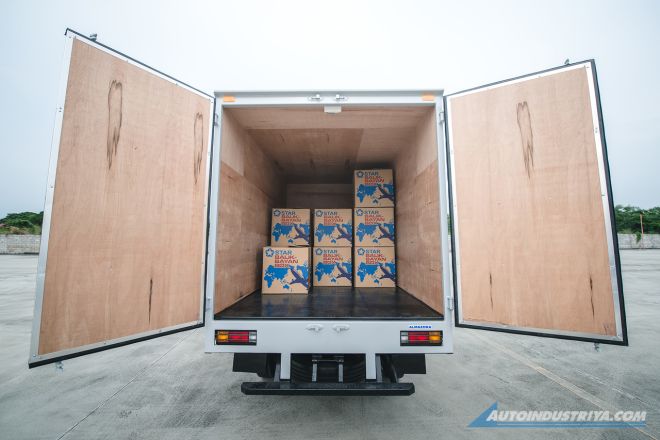 Fuso Canter FE image