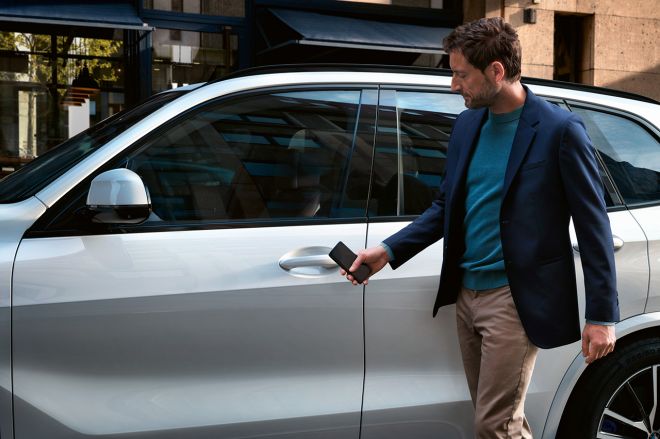 BMW&rsquo;s Digital Key 2.0 works even if your phone is dead image