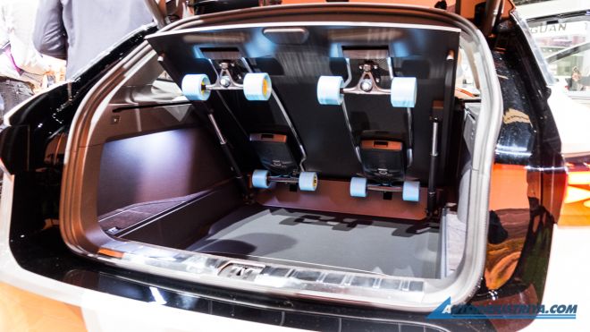 VW wants EV wagons to be a thing with ID. Space Vizzion image