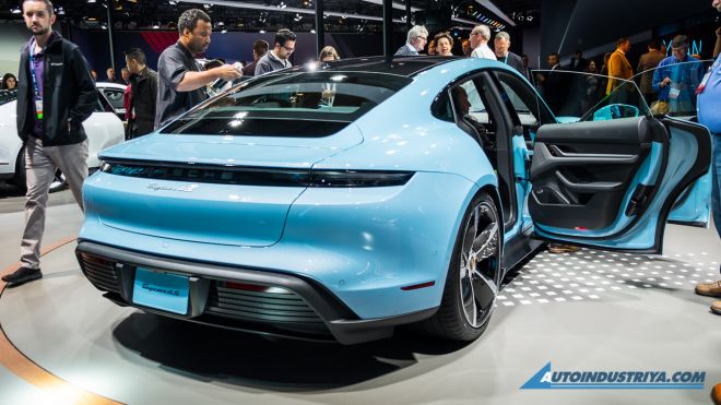 2020 Porsche Taycan 4S world premiere image