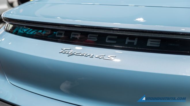 2020 Porsche Taycan 4S world premiere image