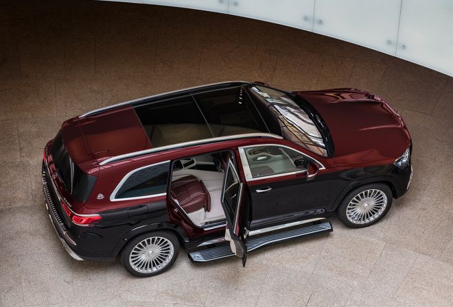 This is the Maybach version of the Mercedes-Benz GLS image