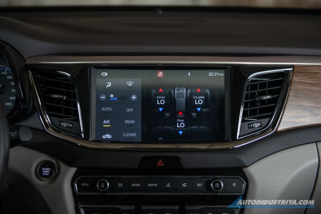 GS8 2WD image