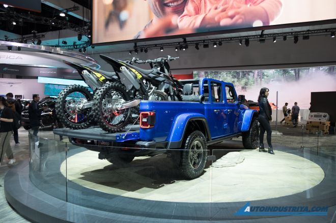 Jeep PH says Gladiator pick-up coming 2020 image