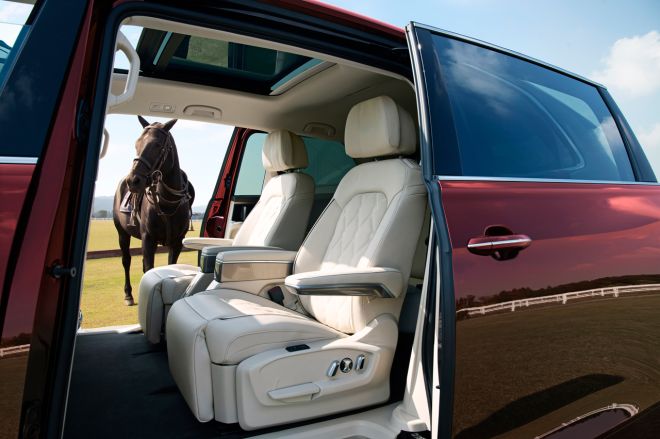 2020 Volkswagen Viloran is a Toyota Alphard fighter image