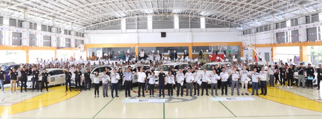 Toyota drives around the Philippines in order to build better cars image