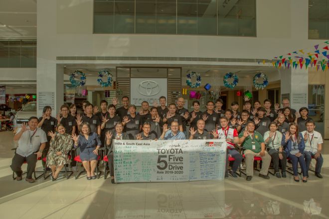Toyota drives around the Philippines in order to build better cars image