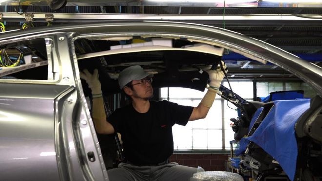 Nissan is upgrading their plants with robots, new tech image