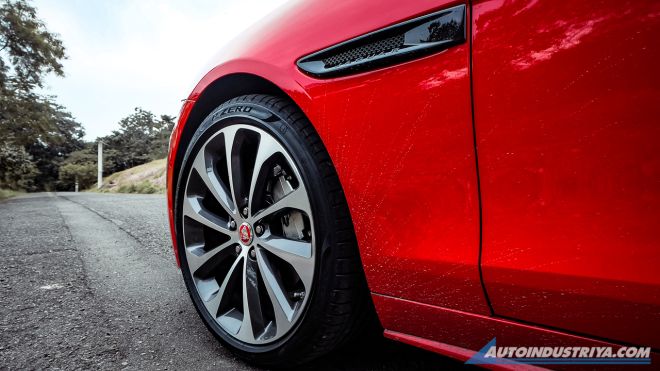 2020 Jaguar XE R-Dynamic image