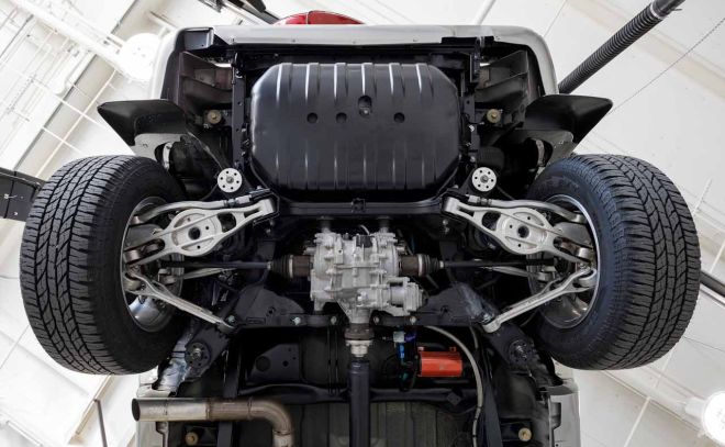 This Isuzu Trooper has more power than a Civic Type R image