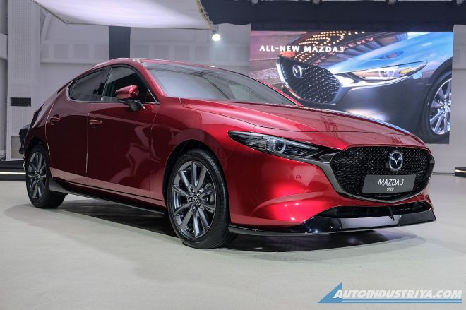 Toyota RAV4 beats Mazda3 as Japan