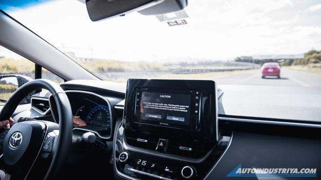 We experience how Toyota Safety Sense works, and it is brilliant image