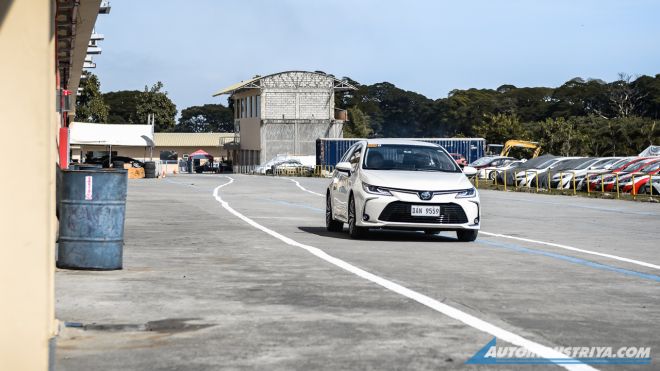 We experience how Toyota Safety Sense works, and it is brilliant image