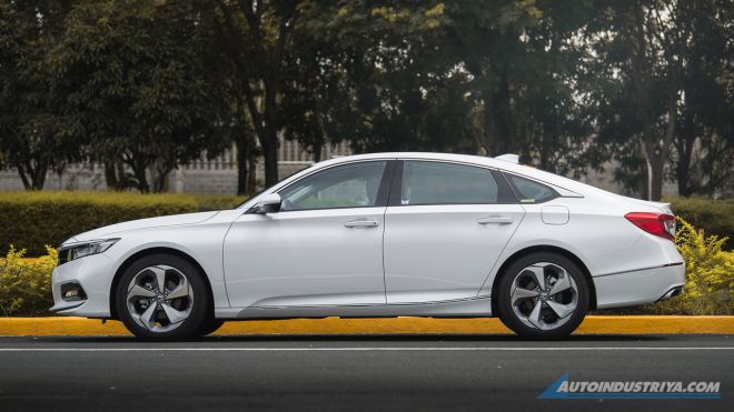 2020 Honda Accord Turbo wants to be loved at first drive image