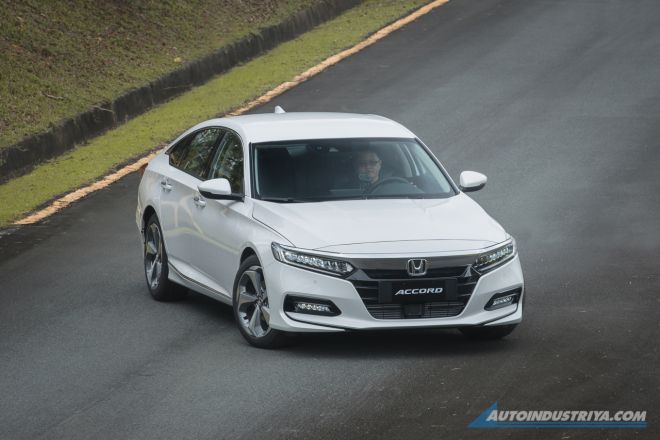 Honda Accord Review image