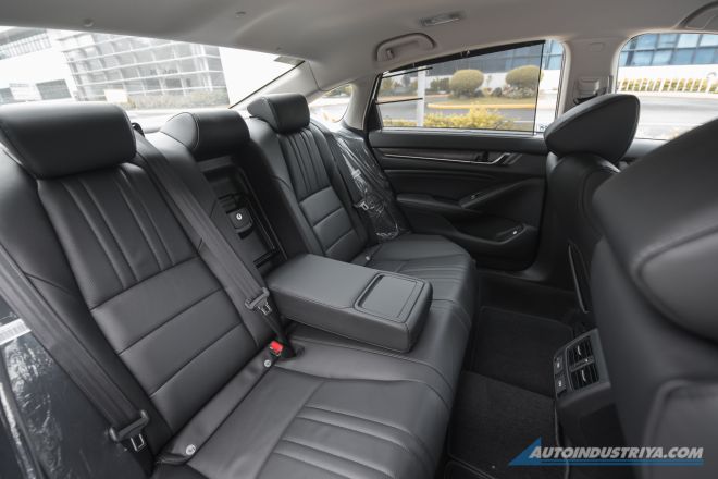Honda Accord Review image