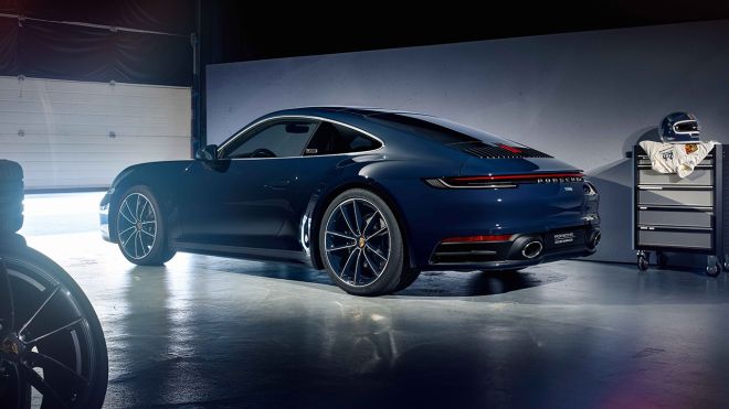 This special Porsche 911 is a tribute to racing legend Jacky Ickx image