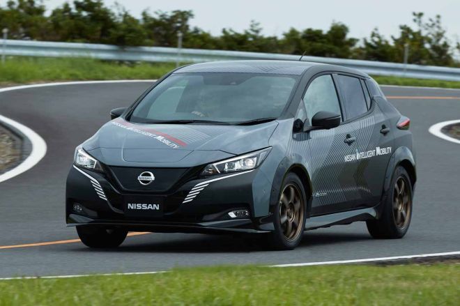 Nissan electrifies their all-wheel drive system image