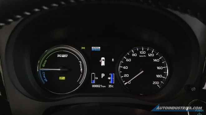 Mitsubishi launches Outlander plug-in hybrid for almost PhP 3M image