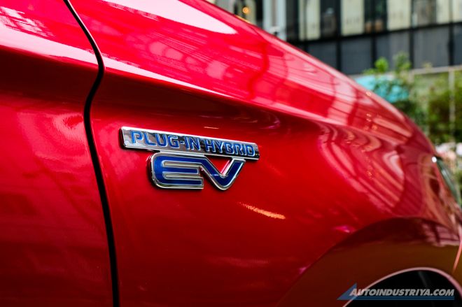 Mitsubishi PH will soon have showrooms that can charge EVs, PHEVs image