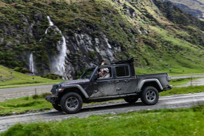 First Drive: 2020 Jeep Gladiator pick-up is functionally entertaining image